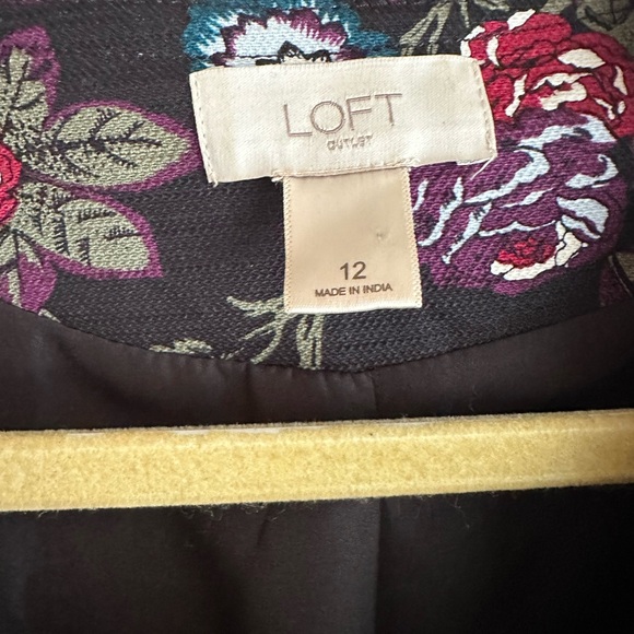 Adorable Loft floral blazer jacket - Picture 2 of 4